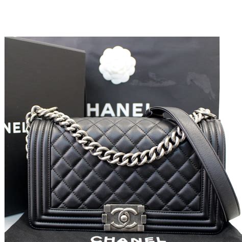 black chanel boy bag